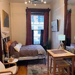 Apartment The Parlor *
