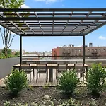 Luxury Studio Living, Designer & Premium Touches