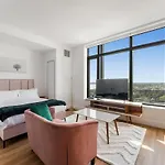 Modern Studio Oasis With High End Amenities