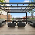 Sleek And Stylish Studio, Luxe Perks In Prime Spot * New York