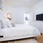 Lovely 1 Bedroom With Patio By Yankee Stadium New York