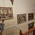 Luxurious Apartment At Colonial Townhouse
