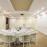 Hotel Lucerne 4*