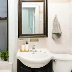 211-3 Prime Union Square Large 1br Great Value Apartment New York