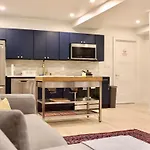 Private Loft Steps To Prospect Park & Trains *