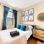 Stylish 2 Bedroom Apartment In Chelsea