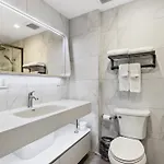 Hotel Ramada By Wyndham Flushing Queens New York