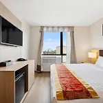Hotel Ramada By Wyndham Flushing Queens