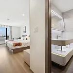 Ramada By Wyndham Flushing Queens Hotel