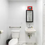 Homelike Suites In The Heart Of China Town