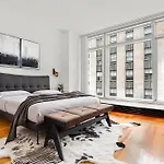 Luxury Condo Steps To Rockefeller Center