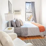 Chic 2bd Upper East Side Retreat *