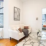 Chic 2bd Upper East Side Retreat New York