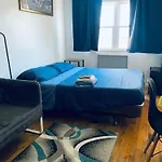 Cozy Room Shared With The Host In Saint Albans Ny