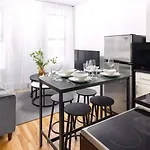 Spacious 3br Retreat Near Times Square *