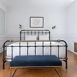 Life 4* New York