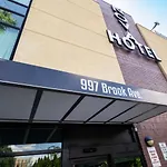 Hotel Nova Bronx New York