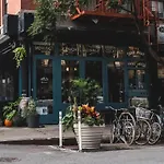 Sunny & Spacious Duplex In Lower East Side