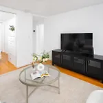 Bright 1Br Escape In Lower East Side Nyc