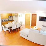 Family-Friendly 3 Bedroom Apt In Nyc!