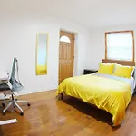 Family-Friendly 3 Bedroom Apt In Nyc!