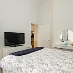 Massive 4 Bedroom 15Min From Times Square