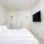 Prime Upper West Side Location 1 Bedroom Apt