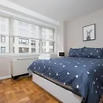 2 Bed Ideally Located In Ues Of Manhattan Apartment New York