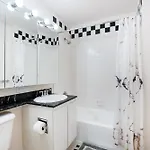 Luxury 2 Bed 2 Bath Unit In Prime Location Of Nyc