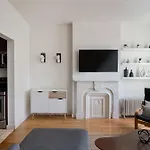 Beautiful 3 Bedroom Unit In Prime Location Apartment New York