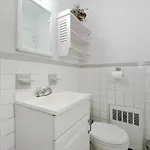 Furnished In Nyc, June To Aug 90 Days Required Apartment *
