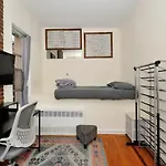 Amazing Upper East Side Studio! Epic Location!