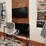 Amazing Upper East Side Studio! Epic Location!