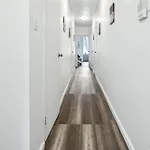 Apartment 3 Bedroom Family In Hells Kitchen *