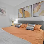 3 Bd Apartment Close To Central Park