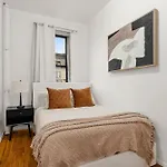 Chic East Village Retreat Comfort In Heart Of Nyc