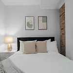 2Br Lower East Side Family Haven Private Patio