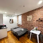 31 Street Broadway Hotel