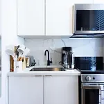 69-3D Prime Lower East East Brand New 1Br Apt