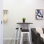 240-14 New Prime Location W&d In Unit Apartment *