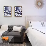 Apartment 240-14 New Prime Location W&d In Unit *