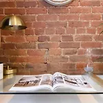 240-14 New Prime Location W&d In Unit New York