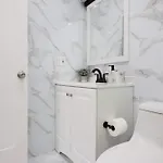 240-15 Luxury Prime Location W&d