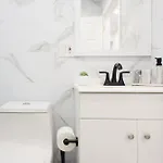 240-6 New Prime Location W&d In Unit