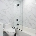 240-15 Luxury Prime Location W&d New York