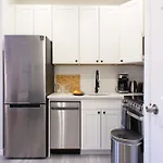 Apartment 240-6 New Prime Location W&d In Unit