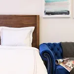 240-5 New Prime Location Studio W&D In Unit