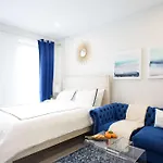 Apartment 240-15 Luxury Prime Location W&d New York