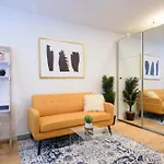 69-3d Prime Lower East East Brand New 1br *