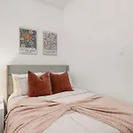 Chic East Village Retreat Comfort In Heart Of Nyc
